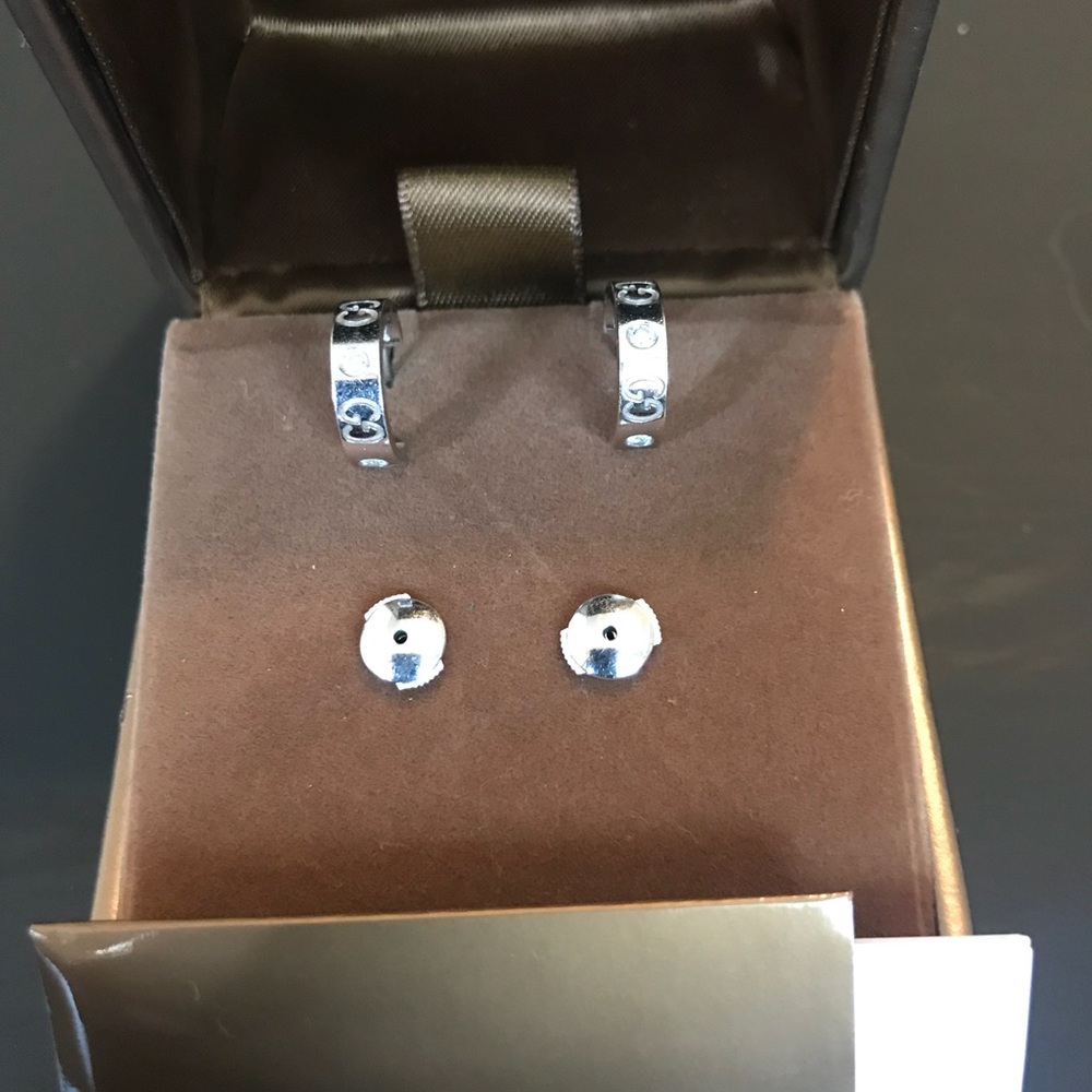 18kt Gucci Icon Diamond Earrings with box